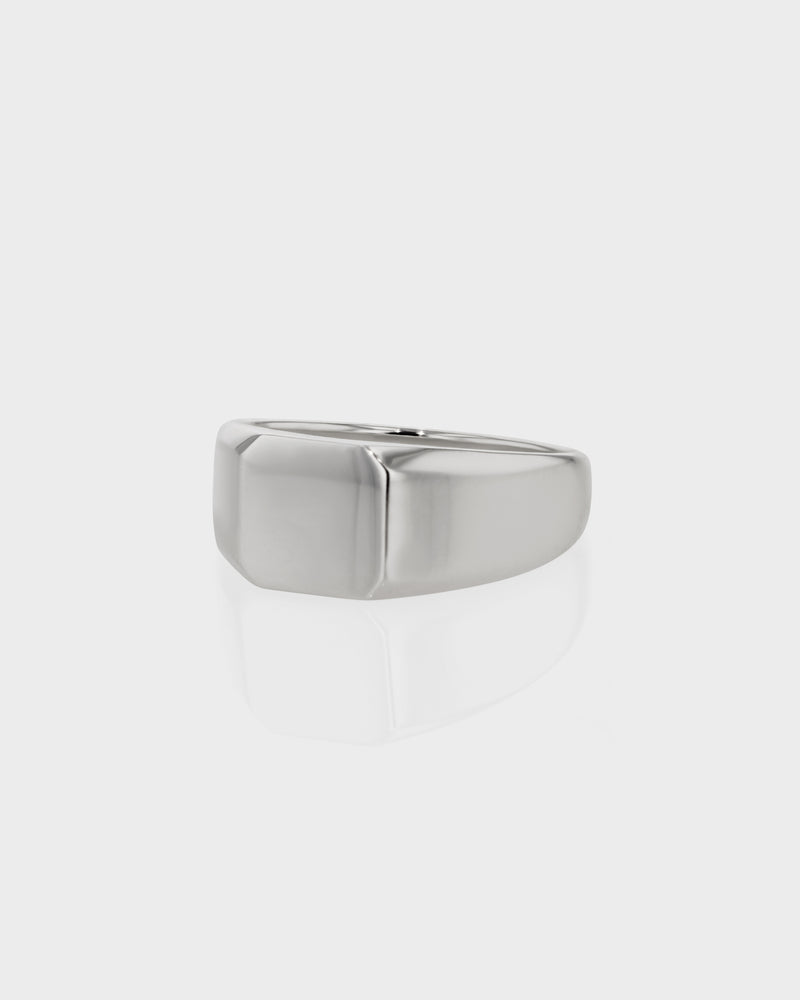 Chase Signet Ring by Sarah & Sebastian