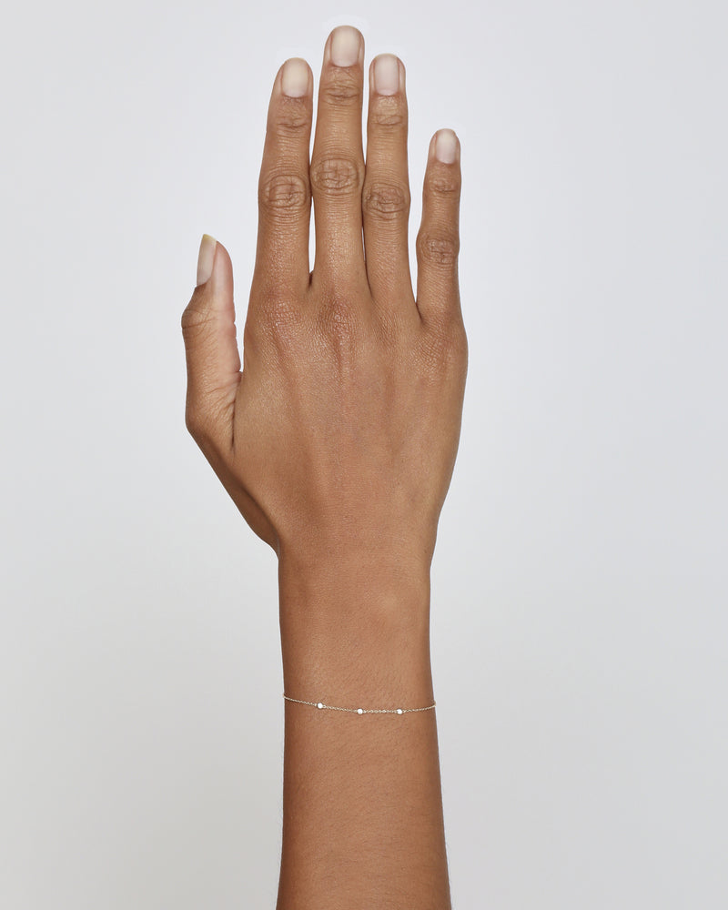 Tiny Lunette Diamond Bracelet Yellow Gold | Sarah & Sebastian